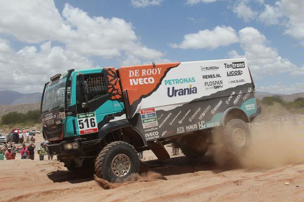 Команда De Rooy победила в Дакар-2016 на грузовых шинах Goodyear ORD